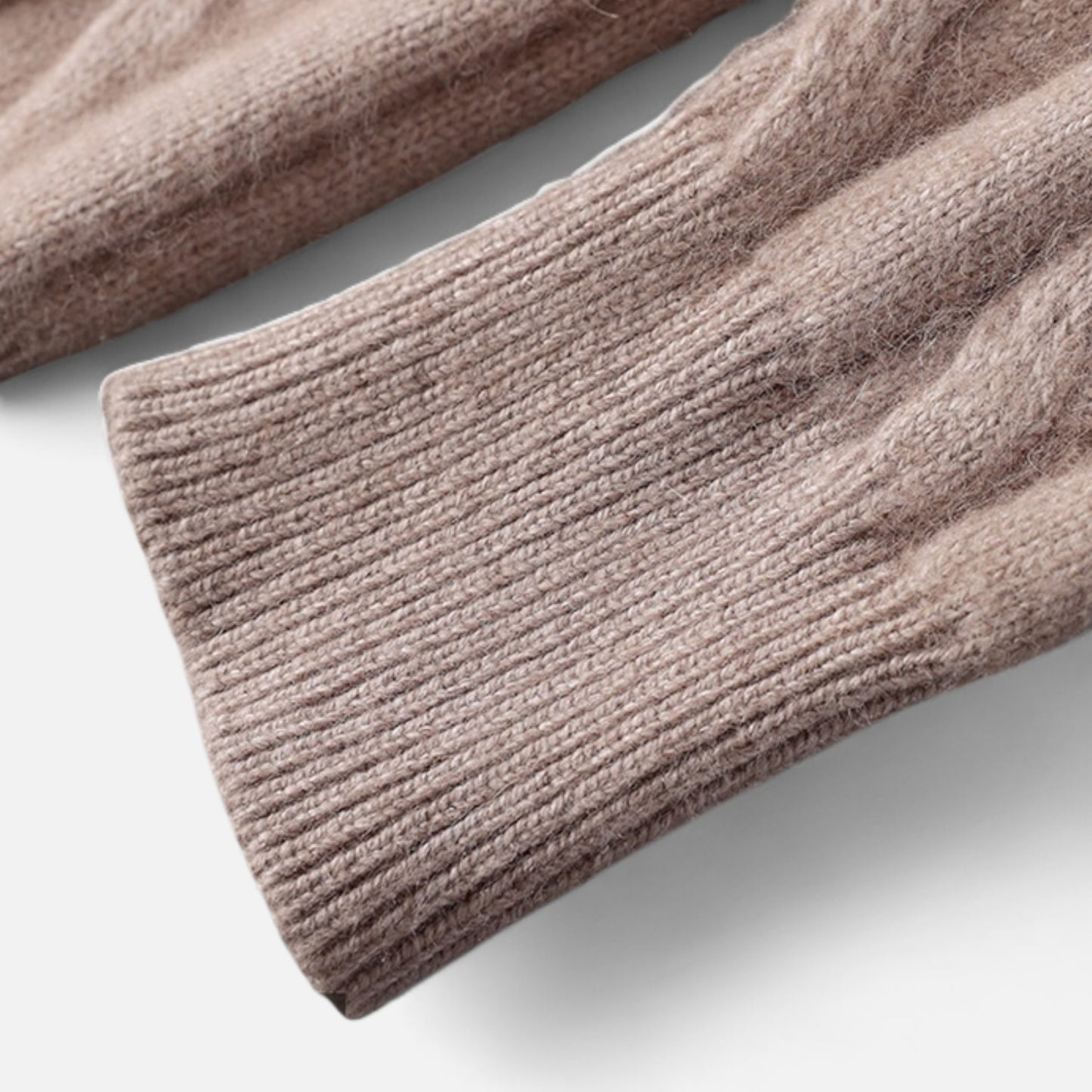 Chardon | Men’s Cable Knit Round Neck Pullover