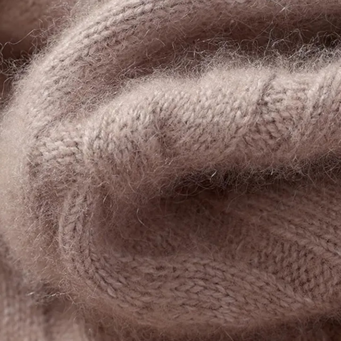 Chardon | Men’s Cable Knit Round Neck Pullover